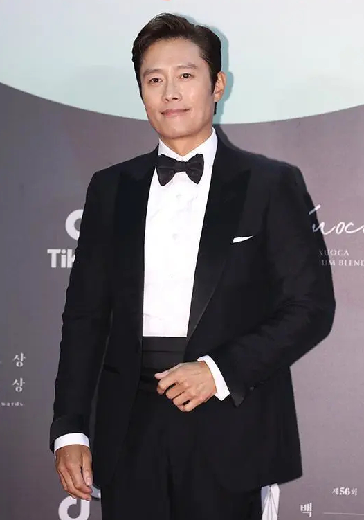 那些年我們熬夜追的韓劇男主今昔對比：有的醜聞纏身有的越老越帥