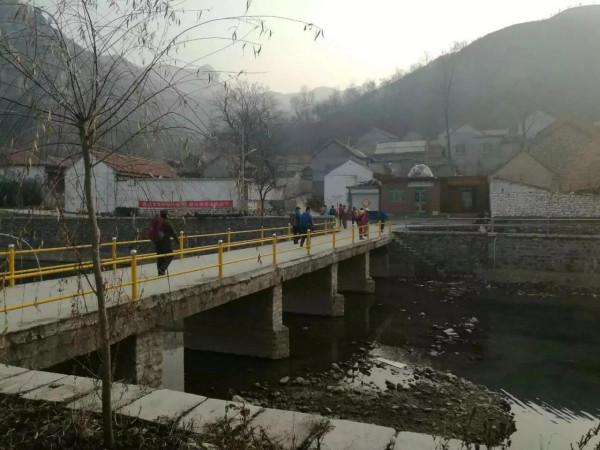 唐莊黃石屋聖峪口攀爬 唐莊黃石屋聖峪口攀爬