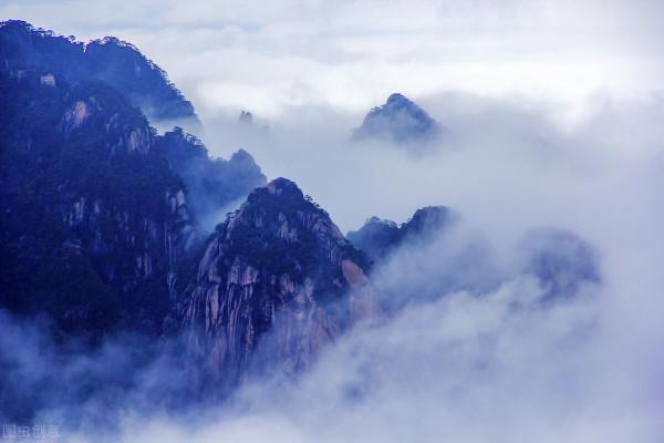 雲霧繚繞大山仙境圖片，唯美的意境，一起感受山水風景的壯美