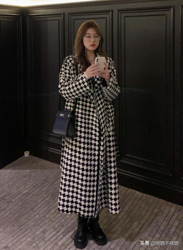 “呢大衣+短靴”,才是40歲女人秋冬該有的打扮,時髦優雅又高階 “呢大衣+短靴”,才是40歲女人秋冬該有的打扮,時髦優雅又高階