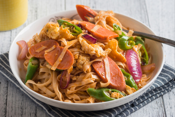 炒麵,切忌煮好直接炒,記住多做2步,炒麵爽滑勁道,不碎不粘連 炒麵,切忌煮好直接炒,記住多做2步,炒麵爽滑勁道,不碎不粘連