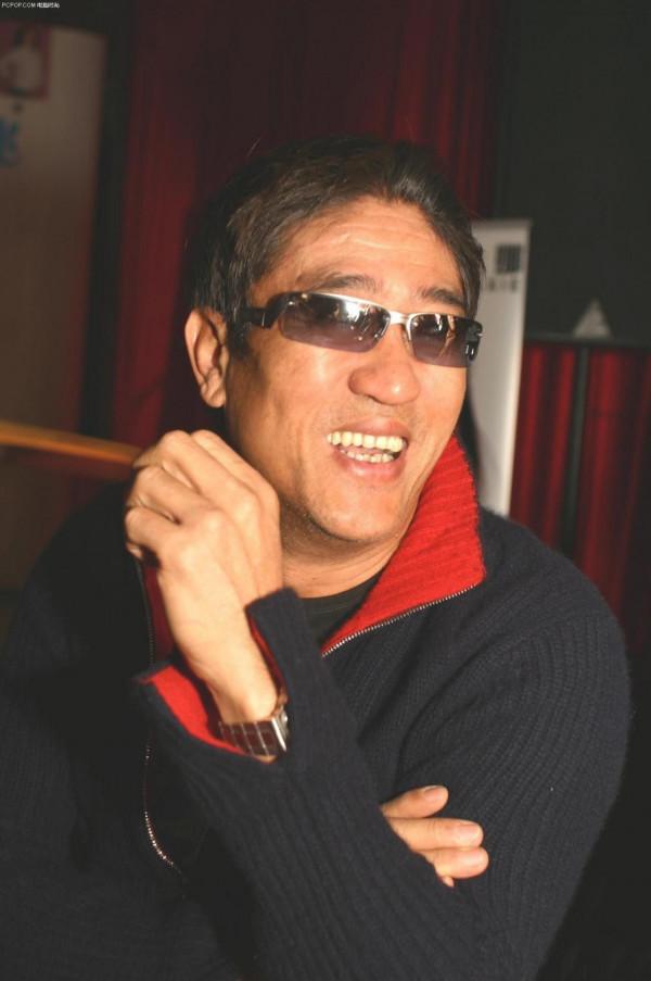 飛越黃河的柯受良地位有多高？張學友出錢治喪，劉德華為其女送嫁