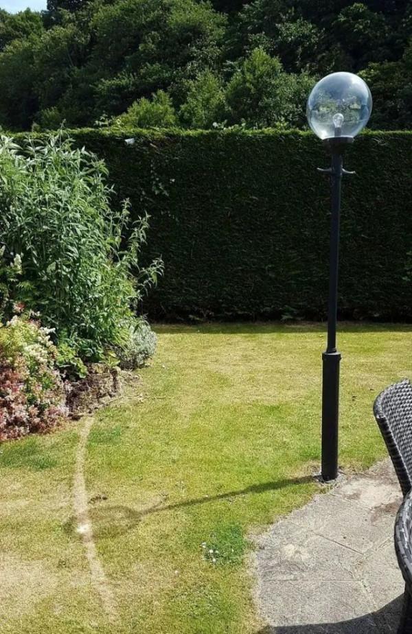 30張時間磨損照,旅行者徒步一年變化驚人,水滴八百年即可穿石 30張時間磨損照,旅行者徒步一年變化驚人,水滴八百年即可穿石