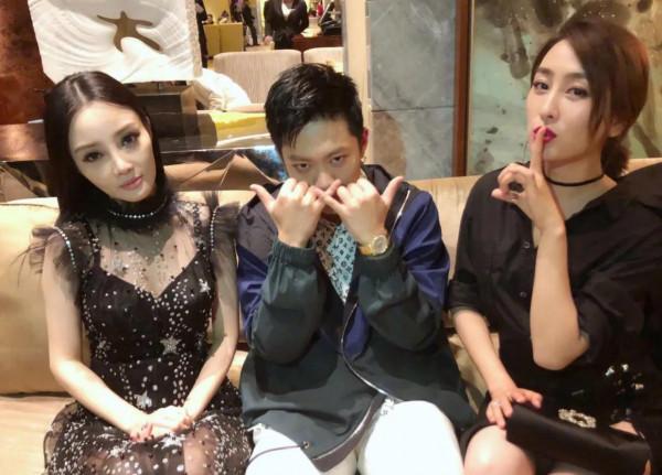 “人前姐妹花,人後白蓮花”,老死不相往來的8位女星 “人前姐妹花,人後白蓮花”,老死不相往來的8位女星