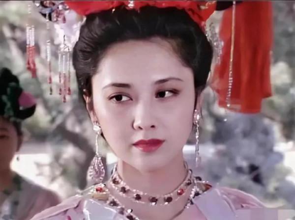 朱琳，最美的女兒國國王表情圖集