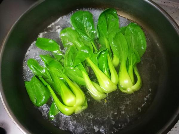 醫生告誡：這6類蔬菜或自帶“毒素”，吃前最好焯水，別嫌麻煩哦