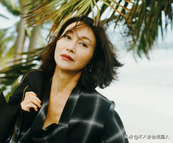 大齡女星扮嫩群像，精修是少女、生影象奶奶，優雅老去不好嗎？