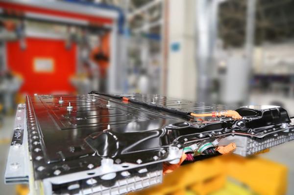 北京賓士電池生產線投產 國產EQE還會遠嗎？