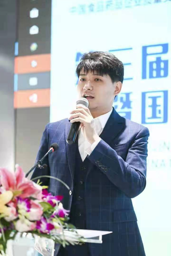 微奈米機器人是高度交叉的學科，閉門造車無法真正解決臨床問題