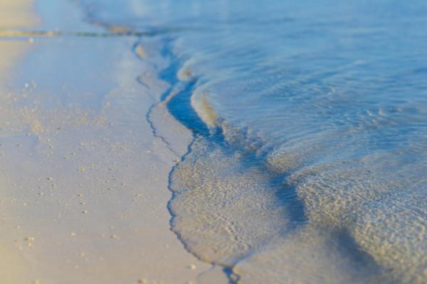 塞班島最美沙灘之一，海水呈七種顏色，零差評旅遊景點