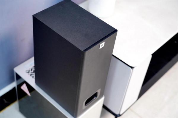 售價2999元,全面提升智慧電視音質,這次是JBL做得不錯 售價2999元,全面提升智慧電視音質,這次是JBL做得不錯
