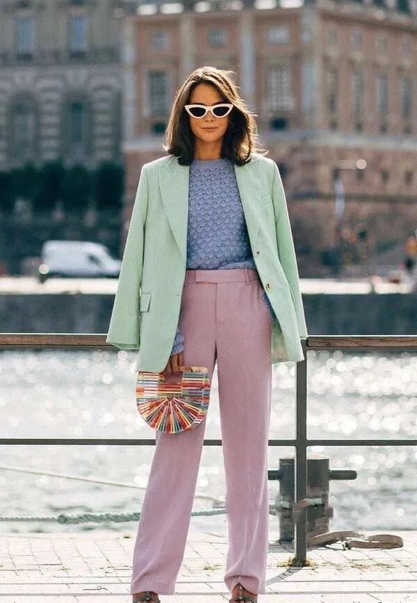 忘掉香芋紫!下半年這個顏色超級火,誰先穿誰高階 忘掉香芋紫!下半年這個顏色超級火,誰先穿誰高階