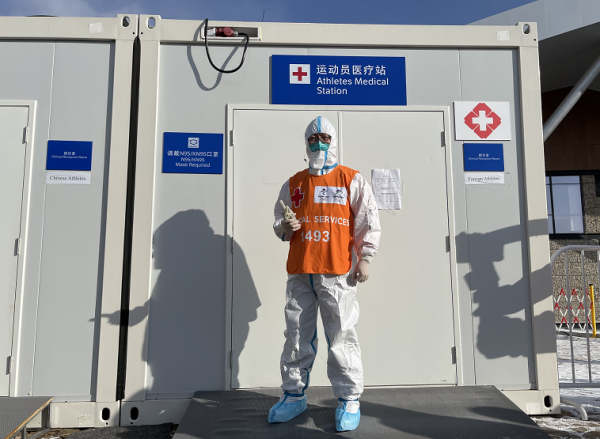 淚目！女兒手繪愛的標識，冬奧副醫療官有了“專屬”裝備包