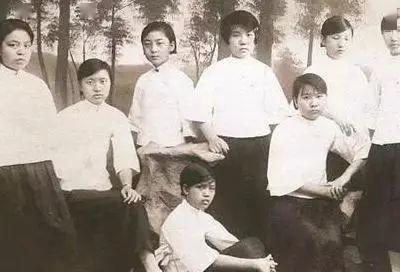 1940年軍統女特務冒死救下地下黨，建國後被槍決時反被救一命