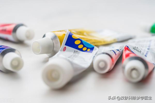 治療溼疹的外用激素藥膏有4種等級，別再隨意使用了