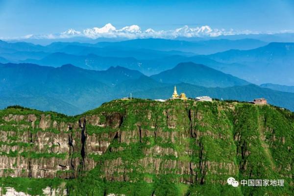中國名山,雄、奇、險、秀 中國名山,雄、奇、險、秀