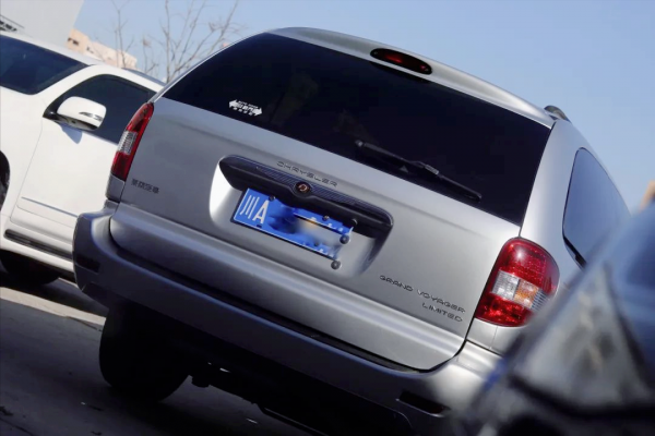 怪獸修車：翻新一輛“殘破不堪”08年大捷龍，最終滿血復活變新車