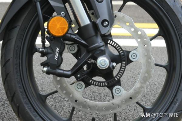 被價格掩蓋了實力!本田CB300R騎行體驗 完美的入門級街車 被價格掩蓋了實力!本田CB300R騎行體驗 完美的入門級街車