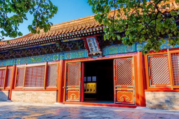 同為廢太子胤礽的兒子,為何弘晳被乾隆趕出宗室,弘㬙成為郡王? 同為廢太子胤礽的兒子,為何弘晳被乾隆趕出宗室,弘㬙成為郡王?