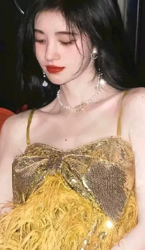 黃色系的鞠婧禕 黃色系的鞠婧禕