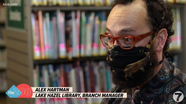 美國8歲萌娃想當作家，偷偷把自己的書塞到圖書館，竟夢想成真啦