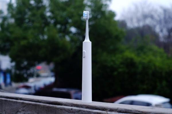 「充電再升級，續航無憂慮」米家聲波電動牙刷T301體驗