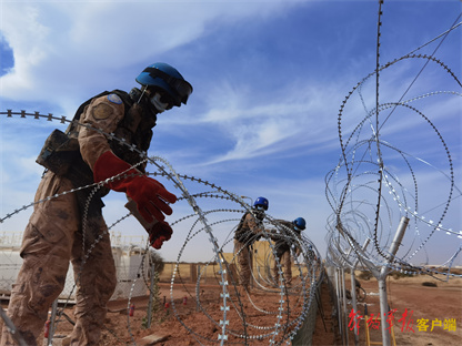 我赴馬裡維和工兵分隊圓滿完成加奧機場油庫防護牆建設任務 我赴馬裡維和工兵分隊圓滿完成加奧機場油庫防護牆建設任務