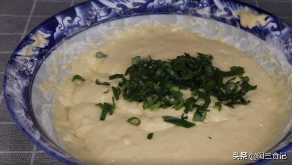 4個雞蛋裡倒1瓶啤酒，教你從沒吃過的做法，鬆軟酥香出鍋就搶光