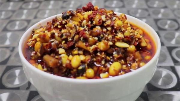 教你在家自制香菇黃豆醬，香酥美味又下飯，還沒有任何新增劑