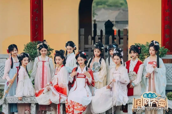 夠了,請娛樂圈停止批次生產趙露思 夠了,請娛樂圈停止批次生產趙露思