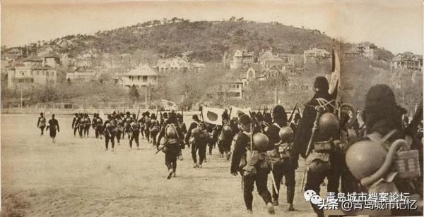 七十六年前的今天，青島日軍受降儀式在匯泉跑馬場舉行​