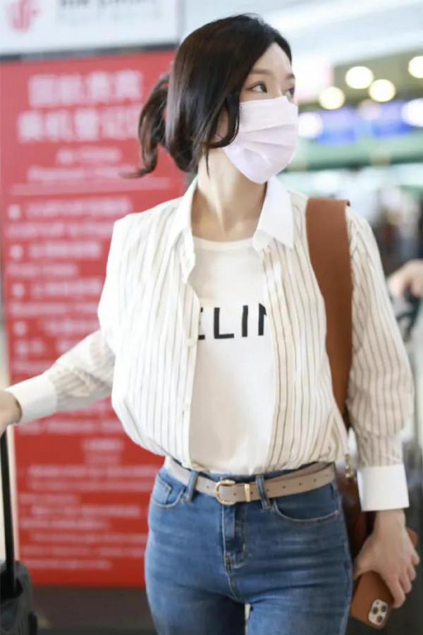 文詠珊近期的機場穿搭