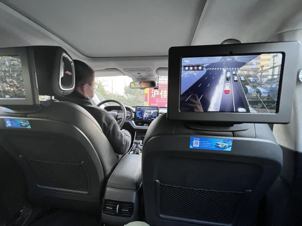 蘿蔔快跑！百度無人駕駛出租車體驗