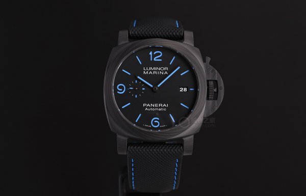 材質美學 品鑑沛納海廬米諾系列碳纖維腕錶-44毫米 材質美學 品鑑沛納海廬米諾系列碳纖維腕錶-44毫米