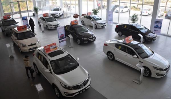 反常的車市:9月銷量將繼續大降,買車卻要多花錢還可能“受氣” 反常的車市:9月銷量將繼續大降,買車卻要多花錢還可能“受氣”