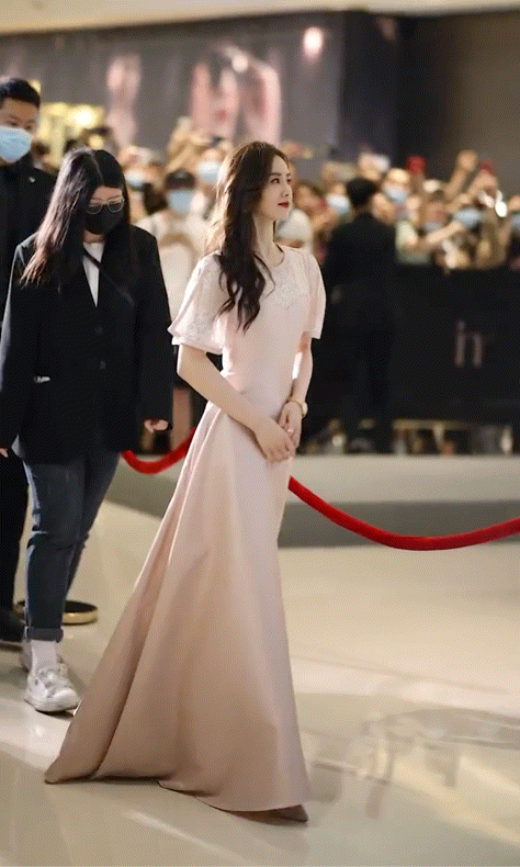 這才是真正的劉詩詩吧