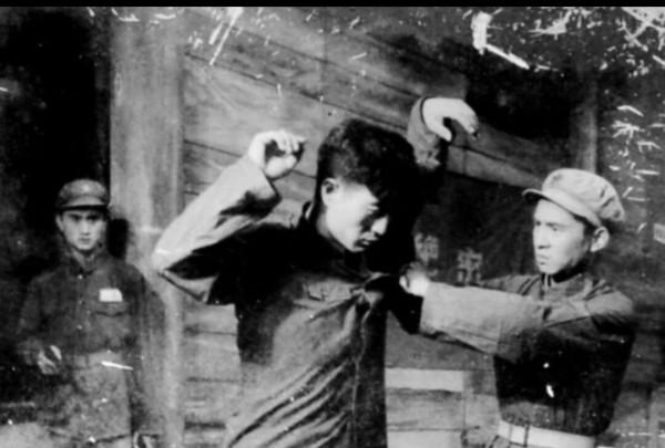 巨匪廖榮昌陰險狡詐,心狠手辣;為何被鞭炮聲活活嚇死(上) 巨匪廖榮昌陰險狡詐,心狠手辣;為何被鞭炮聲活活嚇死(上)