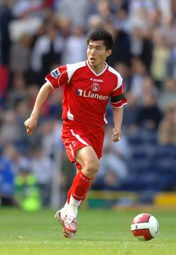 經歷輝煌和失落，見證榮耀與坎坷，中國足球留洋軍團最佳陣容盤點