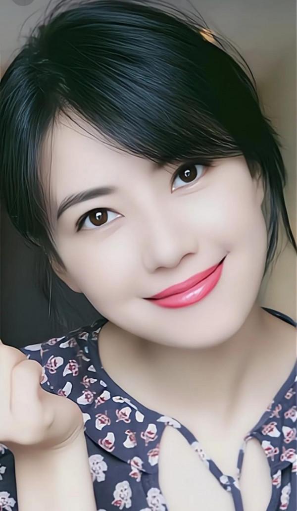 不愧為“國民女神”，在高畫質鏡頭下展現了不一般的高圓圓