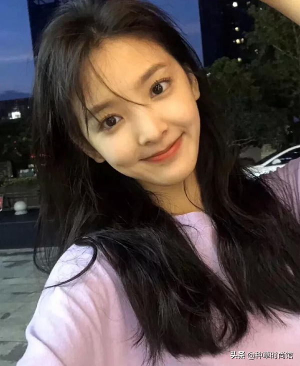 大衣 + 小高領 = 王炸 大衣 + 小高領 = 王炸