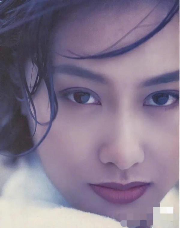 李嘉欣埃及豔后最搶眼！朱茵絕美，80、90神仙顏值打架！（上）