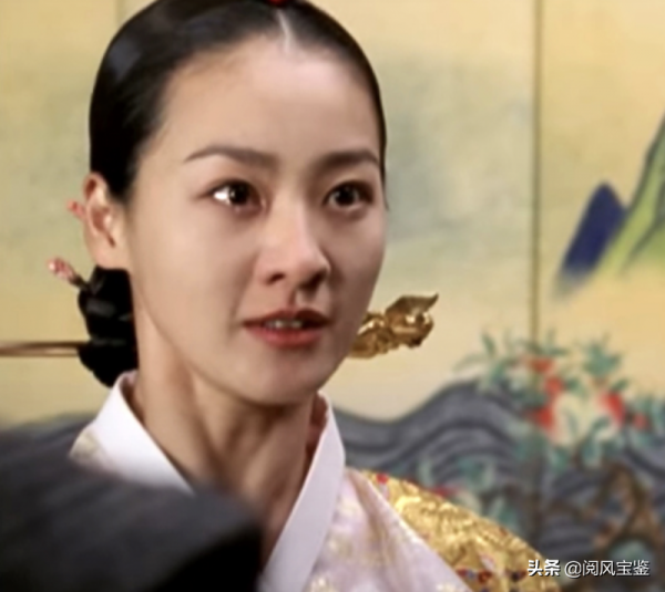 一張初戀臉，24歲急匆匆嫁給愛情，50歲的李美妍還在獨自喝酒嗎？