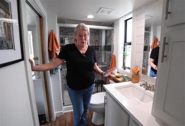 一位65歲奶奶獨居37㎡小家:利用4米層高做臥室,蝸居日子轉眼1年 一位65歲奶奶獨居37㎡小家:利用4米層高做臥室,蝸居日子轉眼1年