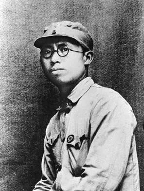 1942年，張茜生下兒子，陳毅看了一眼就走，奧地利軍醫大怒：回來