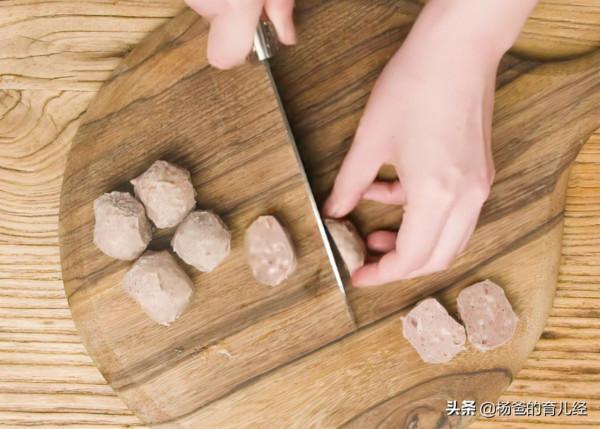 簡單好吃的紅燜土豆牛肉丸,鮮甜味美,營養豐富,孩子愛吃的美食 簡單好吃的紅燜土豆牛肉丸,鮮甜味美,營養豐富,孩子愛吃的美食