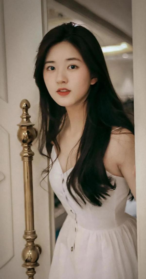 原來這些女明星都是M形唇,一個比一個漂亮 原來這些女明星都是M形唇,一個比一個漂亮