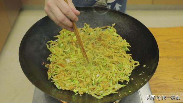 河南人有多愛吃麵條？黏糊糊的蘿蔔絲湯麵條，天冷懟一碗渾身暖和
