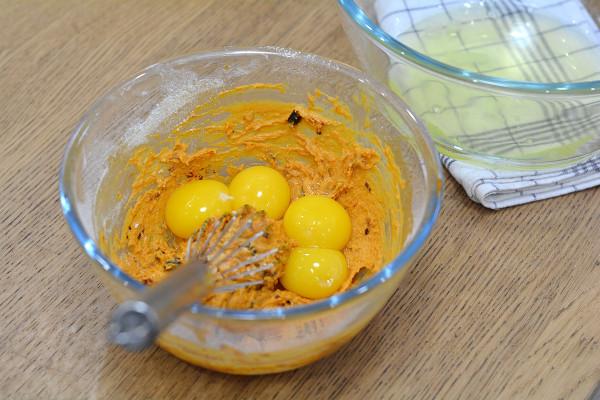 老乾媽香辣戚風蛋糕，用電飯煲做暄軟省事，微辣微鹹太好吃了