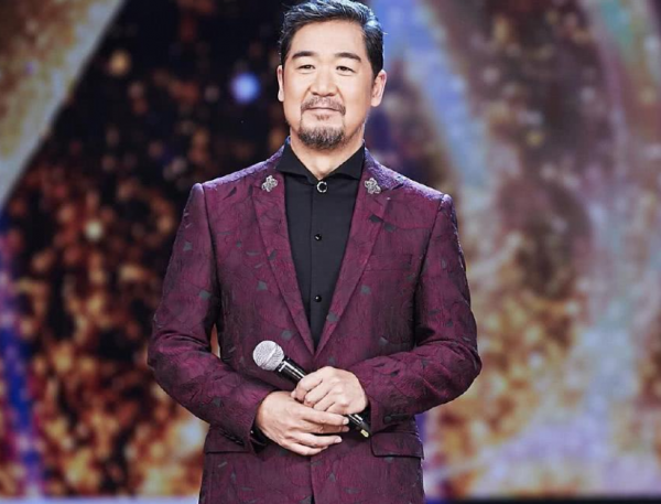 空姐、養豬工人、護士,這10位明星的第一份工作都和演戲沒關係 空姐、養豬工人、護士,這10位明星的第一份工作都和演戲沒關係