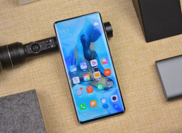 售價不到小米MIX4一半，驍龍870+55W，屏下攝像頭旗艦真的不貴了